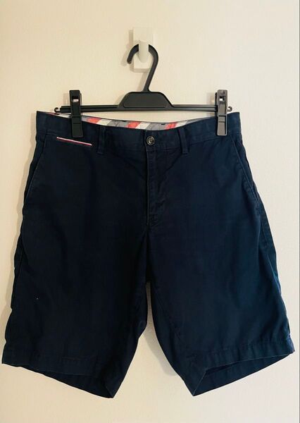 TOMMY HILFIGER ネイビーショートパンツ