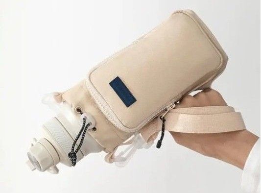 ベージュ 水筒ホルダー ペットボトルホルダー ペットボトルカバー 多機能 ポケット付き 調節可能ショルダーストラップ ②