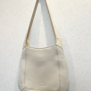 BALLY ショルダーバッグ レザー アイボリー