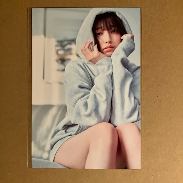乃木坂46 五百城茉央さんの1st写真集楽天特典ポストカード