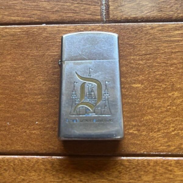 1977年 ディズニー シンデレラ城 スリムzippoライター 激レア ジッポー