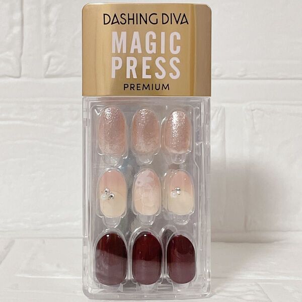 【匿名配送】DASHING DIVAダッシングディバ マジックプレス〈ネイルチップ〉