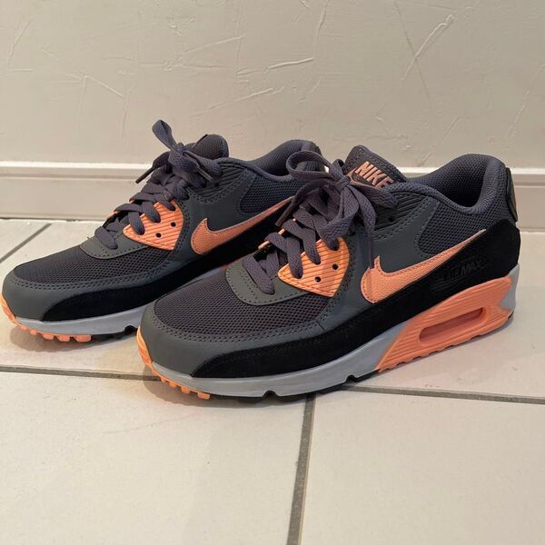 NIKE AIR MAX 90 グレー/ペールオレンジ25センチ
