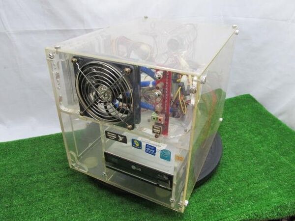 現状品 PCケース スケルトン クリア メーカー型番不明 電源ユニットNG(R1322)