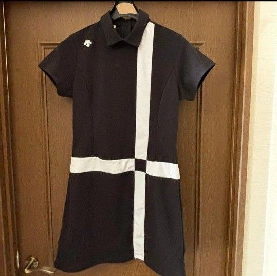 【美品】デサントゴルフ レディース リサイクルソロテックス切り替え半袖ワンピース