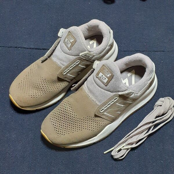 徐々に値下げします!NEW BALANCE ニューバランス スニーカー 22.5cm ベージュ系 ランニング ウォーキング