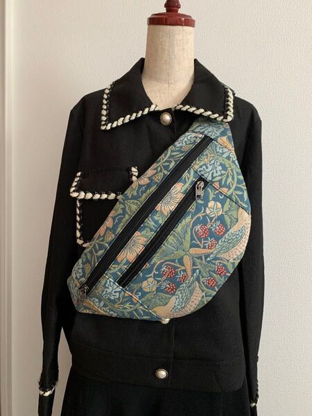 ハンドメイド 川島織物 ウィリアムモリス いちご泥棒 ボディバッグ