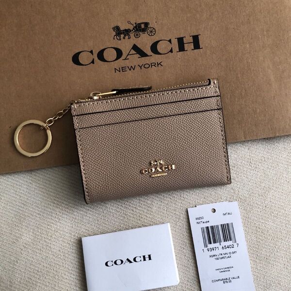 新品 COACH コーチ 定価17,600円 レザー コイン パス IDケース キーリング付き 財布