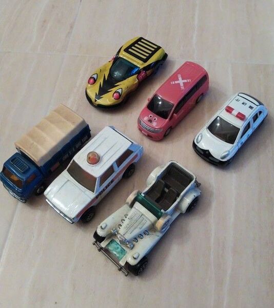 ミニカー トミカ 日産 マーチ セレナ キャブオール 朝日新聞 パトカー マッチボックス マジョレット エクスカリバー