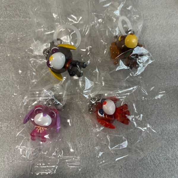 お茶犬 めじるしアクセサリー ハナ、ロン、カフェ、アール ガチャ カプセルトイ キーホルダー