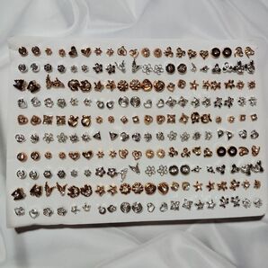 ピアス 100ペアセット まとめ売り プラスチック樹脂ピアス 大量 たくさん ゴールド シルバー