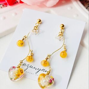 ミモザのハートピアス レジンアクセサリー ハートピアス 春 サージカルステンレス ピアス イヤリング
