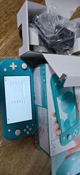 任天堂 Switch Liteターコイズ難あり