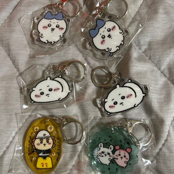 ちいかわ アクリルキーホルダー モモンガ シーサー ハチワレ 古本屋 カニちゃん