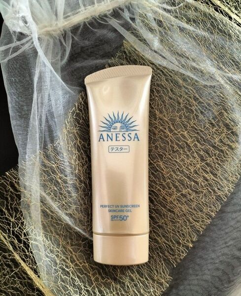 アネッサ パーフェクトUV スキンケアジェル <NA> SPF50+ PA++++ 90g【新品・箱なし】