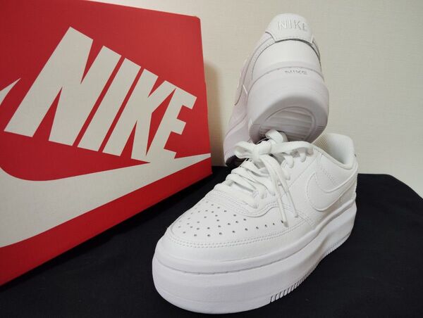 新品24cmナイキコートビジョンアルタホワイト白COURTVISIONエアフォース1AF1好きに厚底スニーカーNIKEレディース