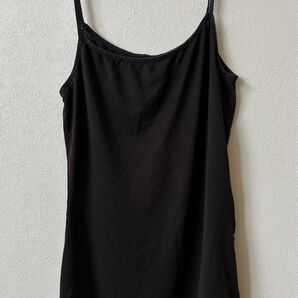 キャミソール 黒 インナー UNIQLO