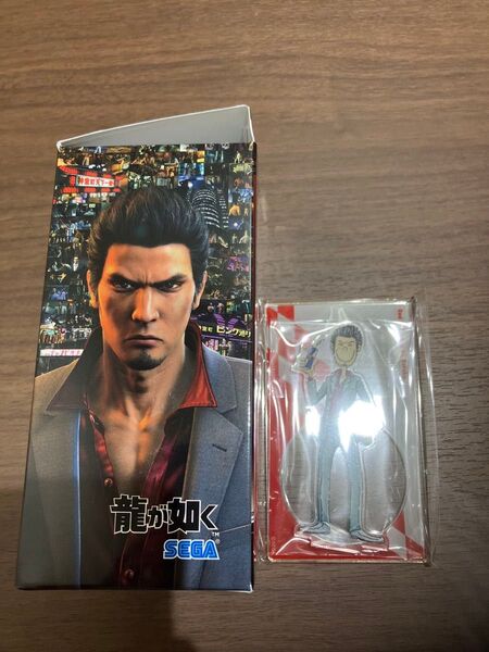 龍が如く 歌舞伎町自販機限定 レッドブルコラボ アクリルスタンド 桐生一馬