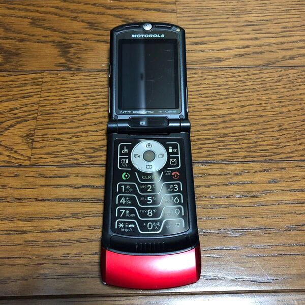 ガラケー ケータイ モトローラ FOMA 携帯電話 M702iS RED