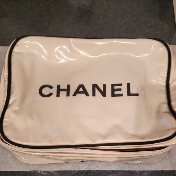 トラベルポーチ【CHANEL シャネル】ビニール ホワイト×ブラック大容量 コスメポーチ 化粧ポーチ 小物入れ ロゴ