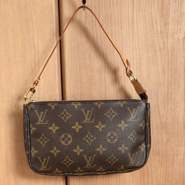 美品LOUIS VUITTON ルイヴィトン モノグラム ポシェット・アクセソワール M51980廃盤