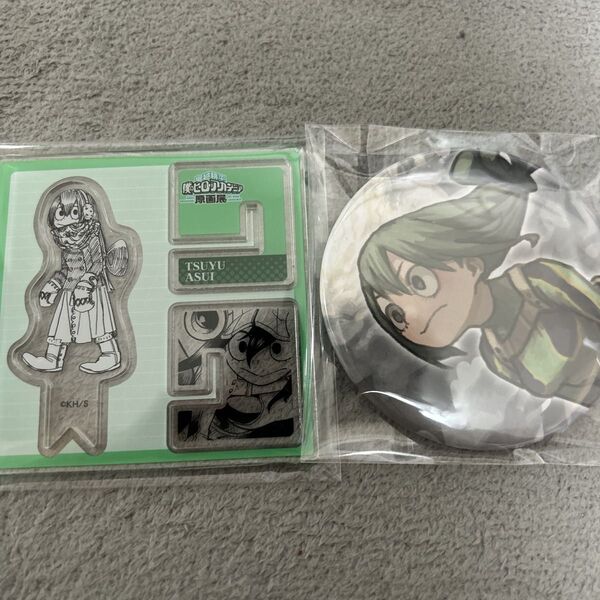 ヒロアカ 原画展 アクリルxフィギュア コレクション缶バッジ 蛙吹梅雨