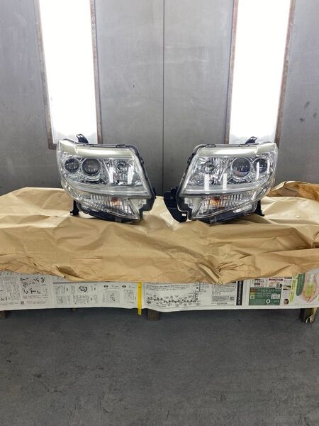 タントカスタム LA600S左右ヘッドライト LED