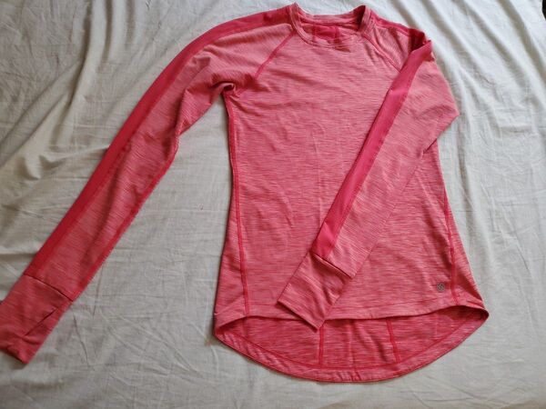 Lija ピンク 長袖 Tシャツ サムホール有 XS