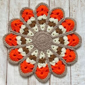 オレンジ ハンドメイド 手編み 手編み座布団 クッション マット チェアパッド おざぶ 丸椅子カバー 花座布団 インテリア雑貨