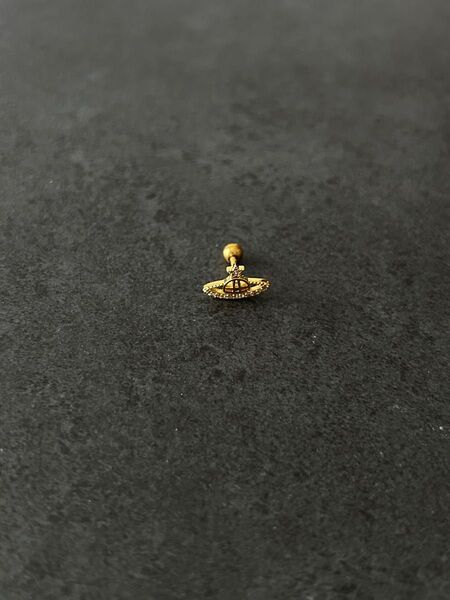 Vivienne Westwood風 ピアス ゴールド 16g