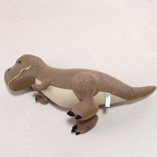 ジュラシックワールド ギガジャンボ ぬいぐるみ T.REX 37cm