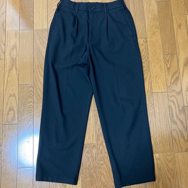 UNIQLO ユニクロ タックワイドパンツ s ブラック 黒 股下65cm(素人採寸) ボトムス ¥3,980