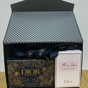 Dior ホリデー限定コフレ アイシャドウ&香水の空箱 リボン ペンダント