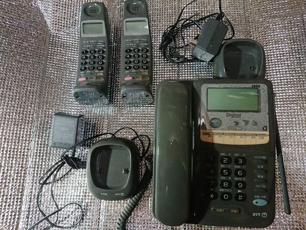 現状品 W-1100T-M ISDNコードレスホン 西日本電信電話 子機 W-1000T-TEL〈H〉子機充電器 電源アダプター