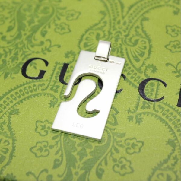 美品 GUCCI グッチ 星座 LEO プレート シルバー ネックレス トップ
