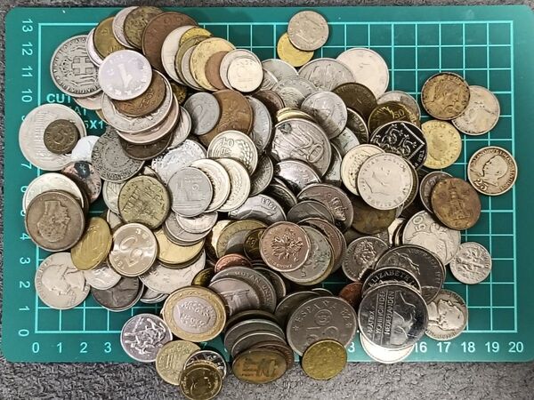 外国 コイン まとめ 約1Kg 雑銭 世界 硬貨 古銭