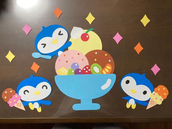 壁面飾り 7月 8月 アイスクリーム ペンギン 夏 夏休み パフェ フルーツ 窓飾り 夏の壁面 保育教材 ハンドメイド