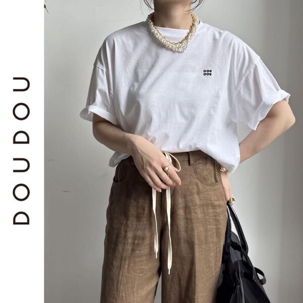 新品 DOUDOU DD刺繍ショート丈TEE ドゥドゥ ホワイト Tシャツ 白 半袖Tシャツ 半袖