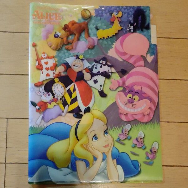 中古 Disney 不思議の国のアリス クリアファイル A4