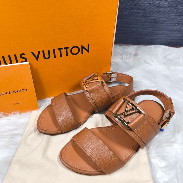 美品【Louis Vuitton ルイヴィトン】ホライズンライン 35 サンダル デカロゴ プレート レザー フラット 22.5