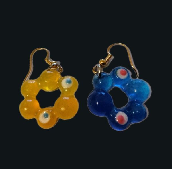 ミャクミャク風 ピアス レジン ハンドメイド ブルー イエロー