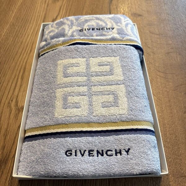 GIVENCHY ウォッシュタオル タオルハンカチライトブルー 未使用