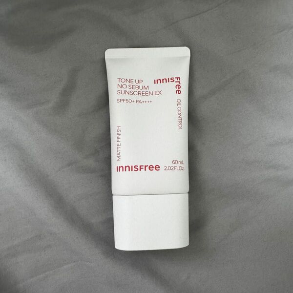 イニスフリートーンアップノーセバムサンスクリーン N 日焼け止め化粧下地 SPF50+/PA++++ 60ml