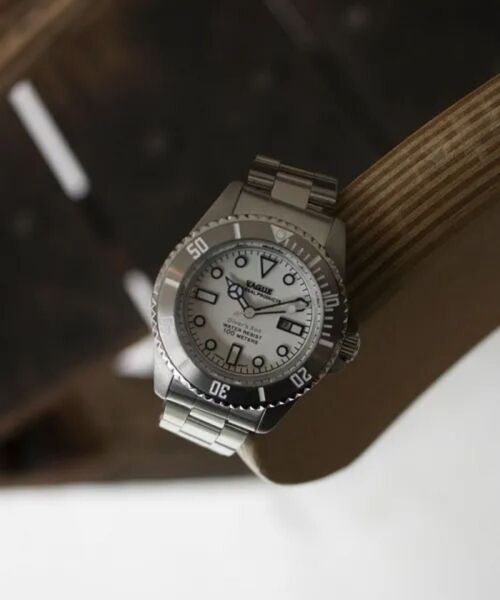 UNIVERSAL PRODUCTS.×VAGUE WATCH CO. クォーツ 腕時計 クォーツ アナログ シルバー 稼働品