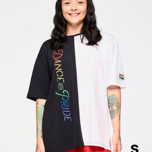 【新品】新作 ズンバ zumba トップス Tシャツ 半袖 メンズ レディース 白 黒 /S