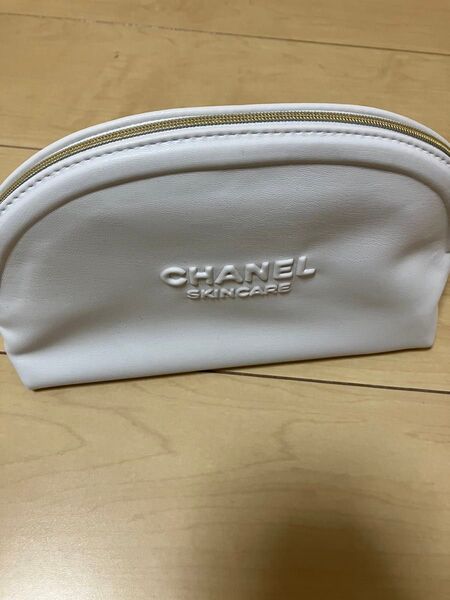 CHANEL シャネル ノベルティ ポーチ ホワイト 未使用 スキンケア