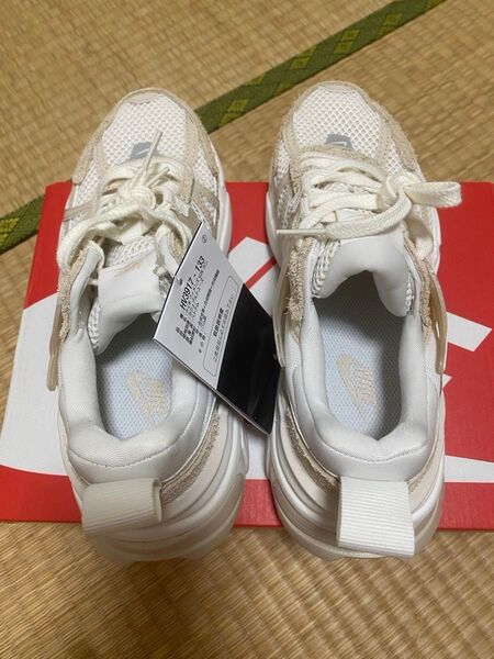Nike Women's V2K Run "Sail/Sanddrift/Phantom"