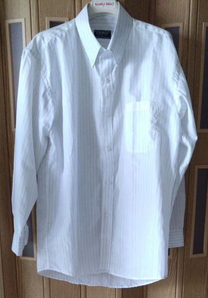 ホワイトストライプ ボタンダウンシャツ