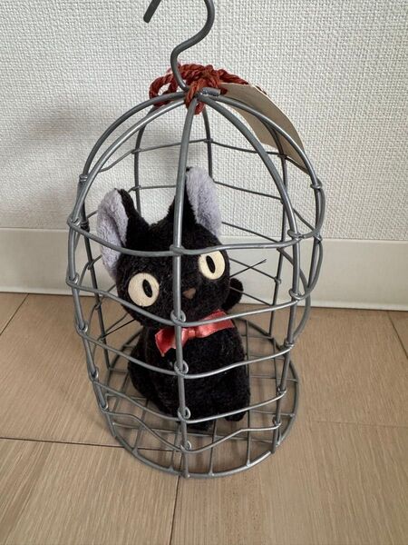 魔女の宅急便 ジジ カゴ入りお座りぬいぐるみ 籠ジブリ 黒猫 タグ付き