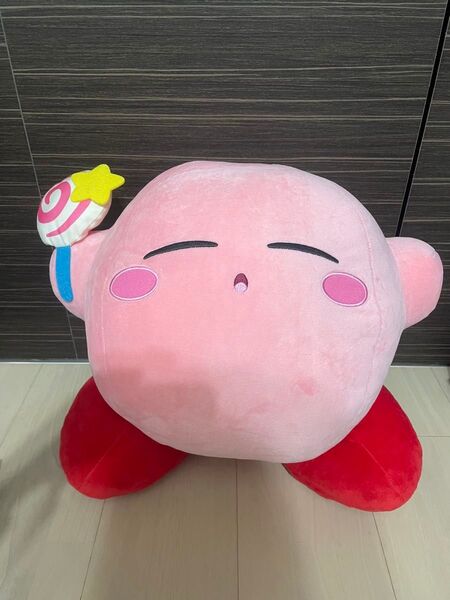 【新品未使用タグ付き】星のカービィまんぷく!ごろ寝BIGぬいぐるみ